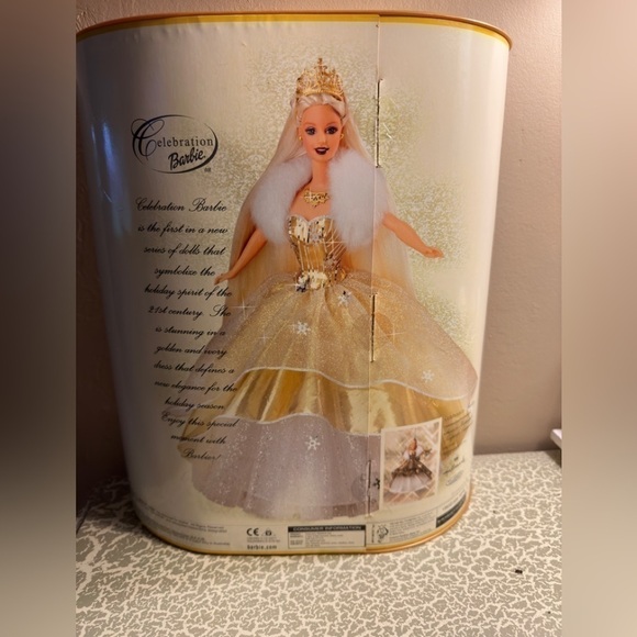 Cinderella Celebration 2000 Edition Barbie - Picture 4 of 9